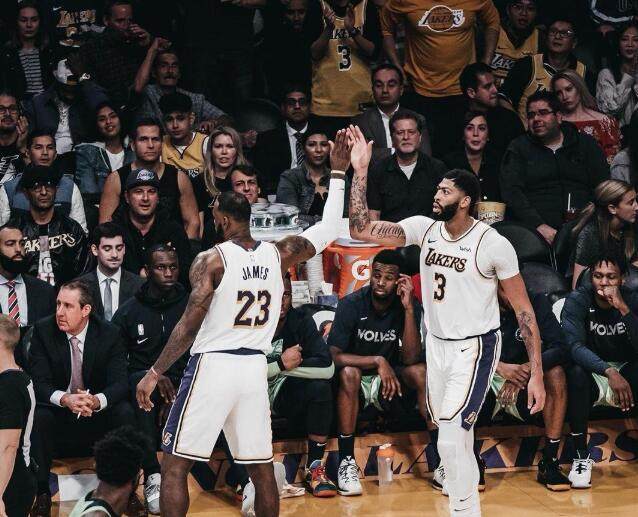 开云-【问答】安东尼·戴维斯是史上最强二当家吗？