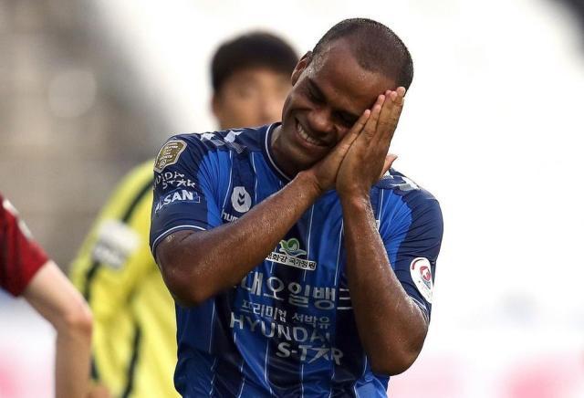 开云体育-亚冠金靴想签中超队后再外租回蔚山 只为踢世俱杯